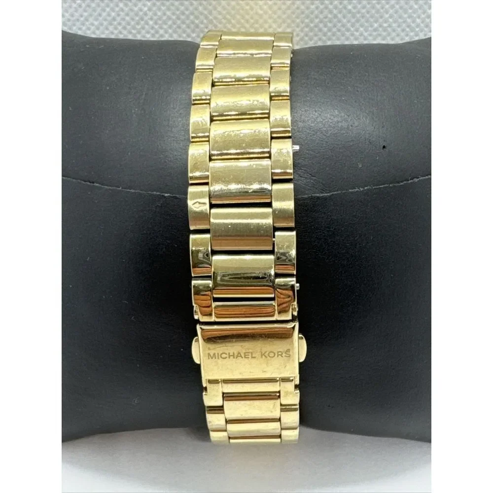 Michael Kors Kacie MK3568A Women Stainless Steel Analog Dial Quartz Watch JNA861